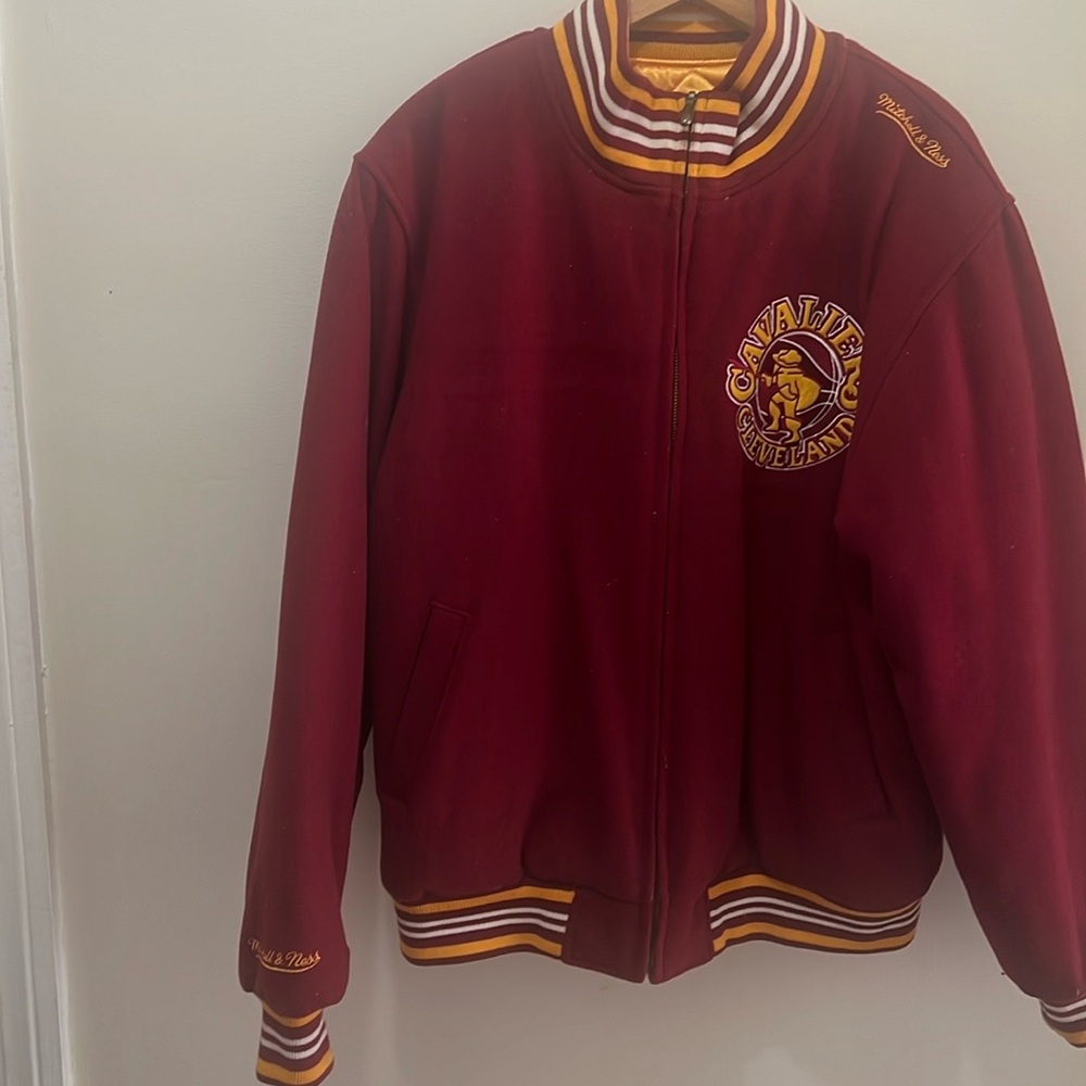 Mitchell & Ness Cavs Reversible Jacket